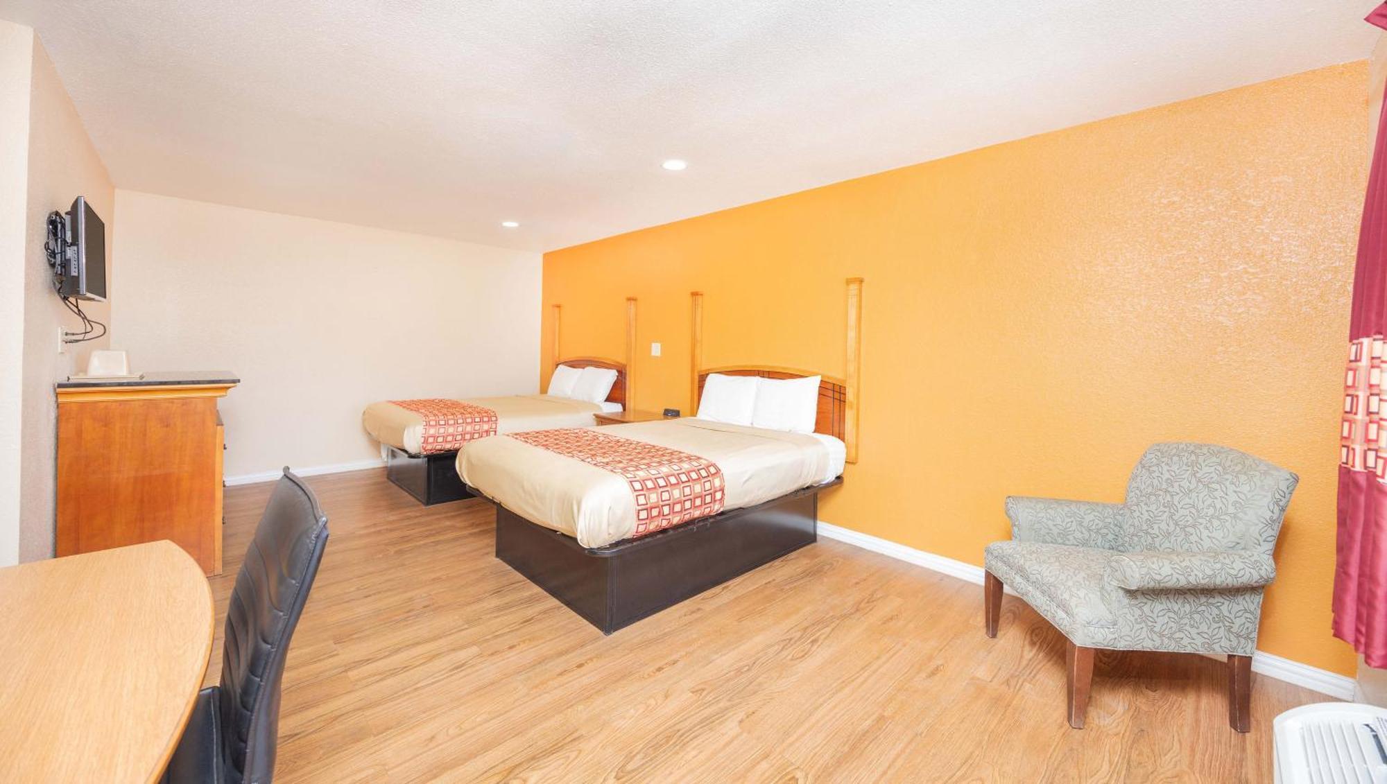 Regency Inn Hondo Dış mekan fotoğraf